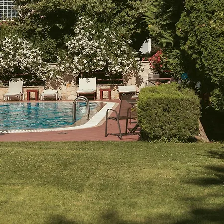 Electra Hotel