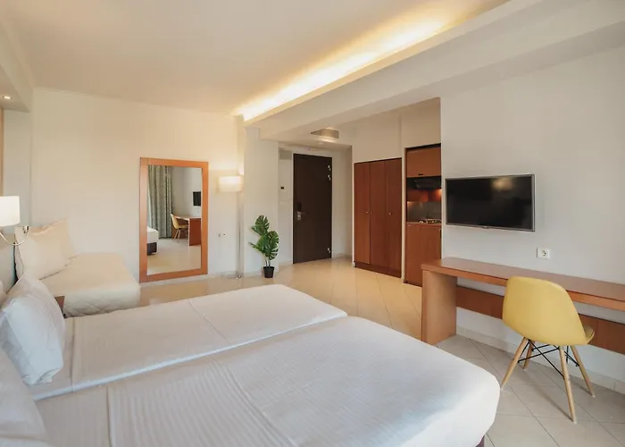 Electra Hotel 4*