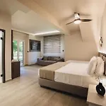 Hotel Electra 4*