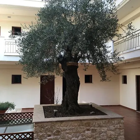Electra Hotel 4*