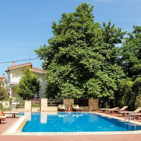 Electra Hotel 4*